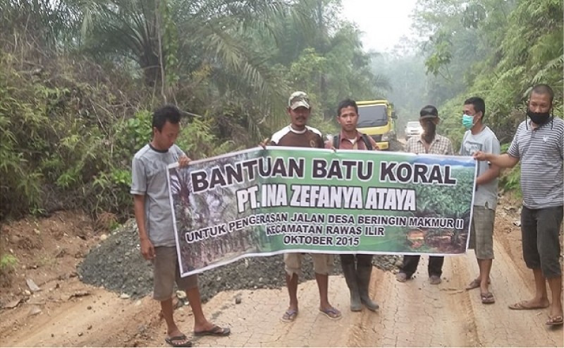 Cisadane Sawit Raya Lakukan Pengerasan Jalan Di Desa Beringin Makmur II