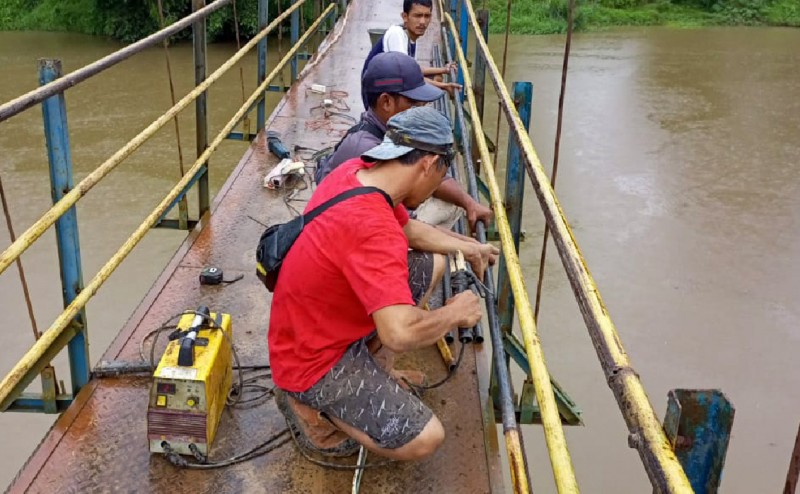 Bantuan Perbaikan Jembatan Gantung Desa Sungai Pinang